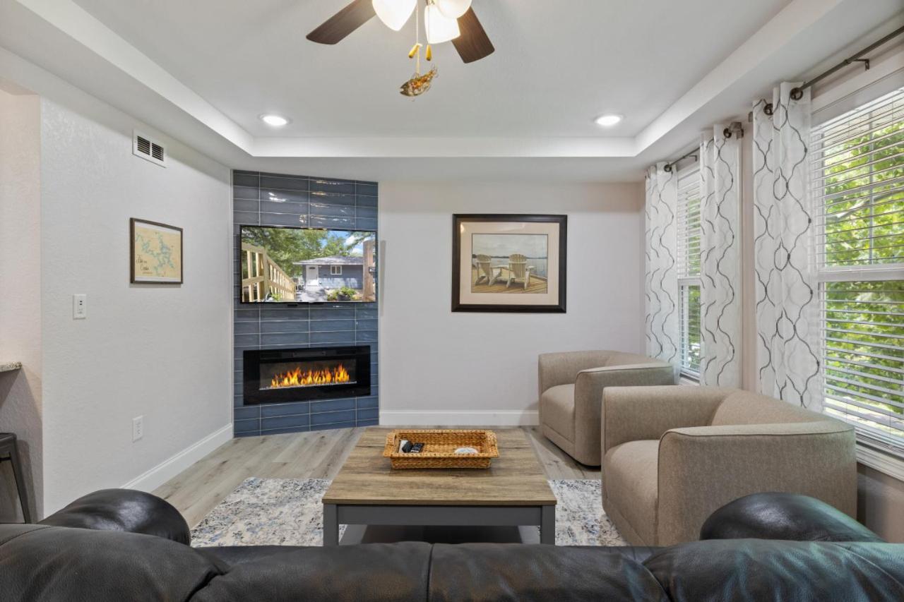 Rock Hollow Retreat, Dock, Firepit Camdenton Bagian luar foto